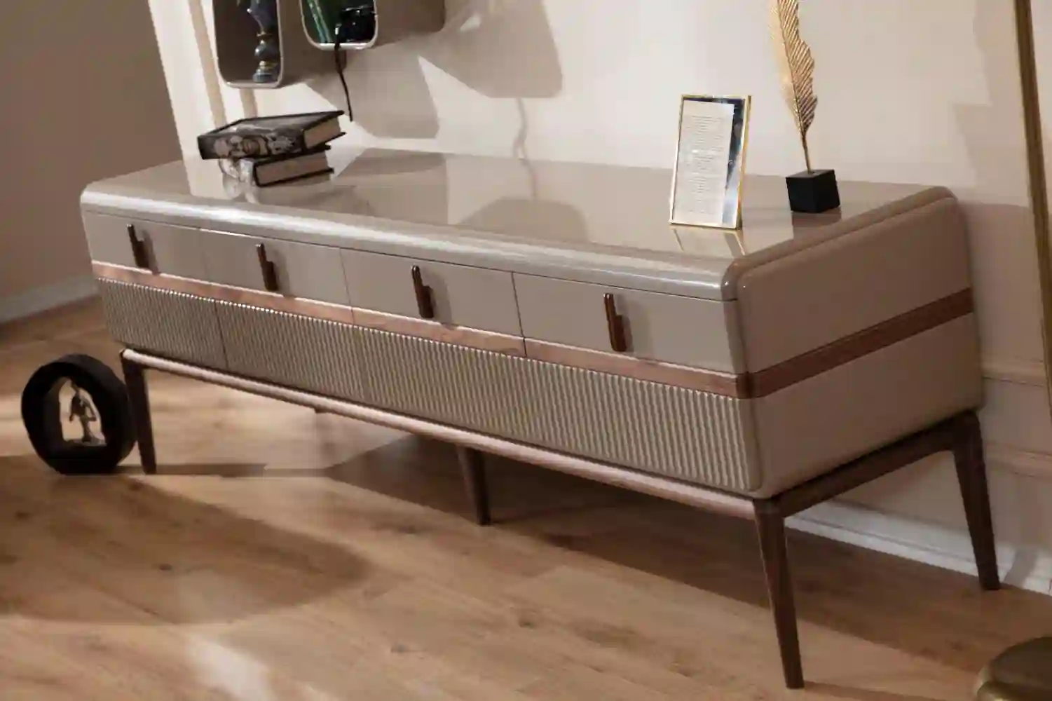 MİNERVA TV ÜNİTESİ